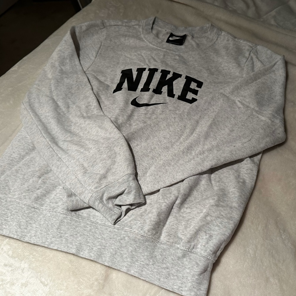 NIKE CREWNECK COZY SWEATSHIRT